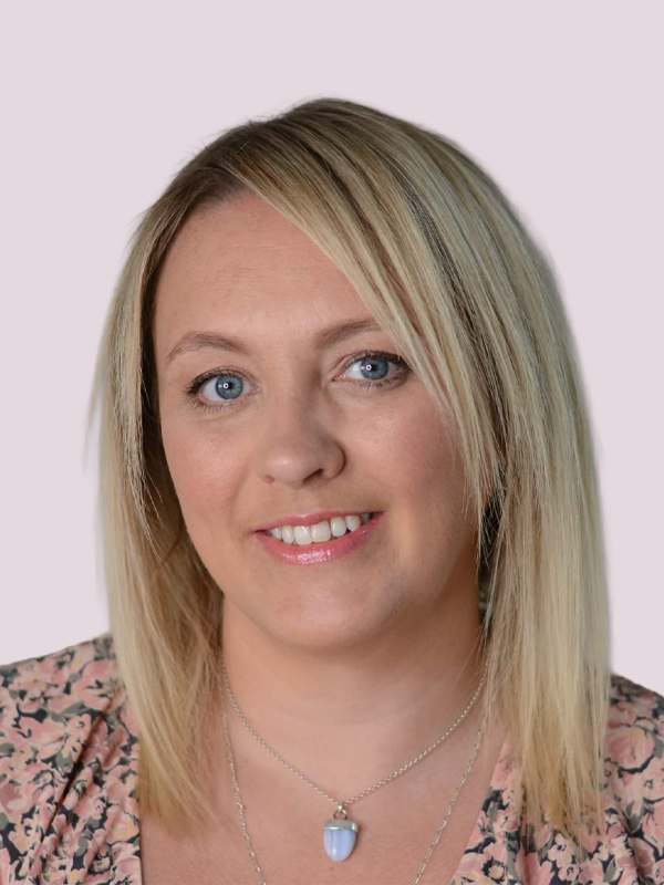 Headshot of Angela Chamberlain - Holistic Therapist and Birth Keeper
